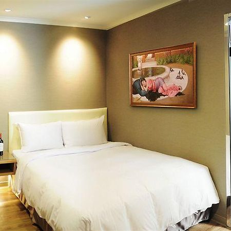 Garden Hotel Taichung Esterno foto