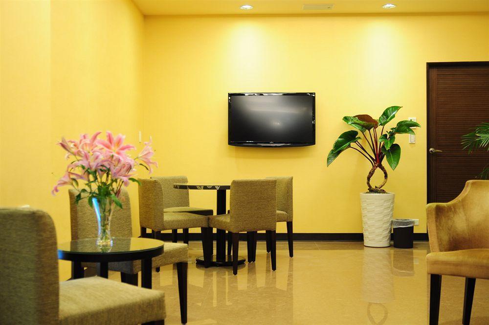 Garden Hotel Taichung Esterno foto
