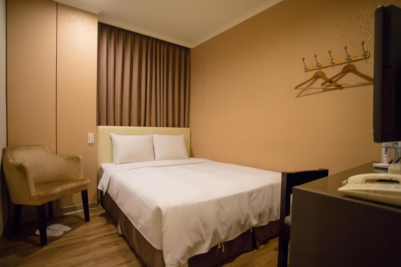 Garden Hotel Taichung Esterno foto