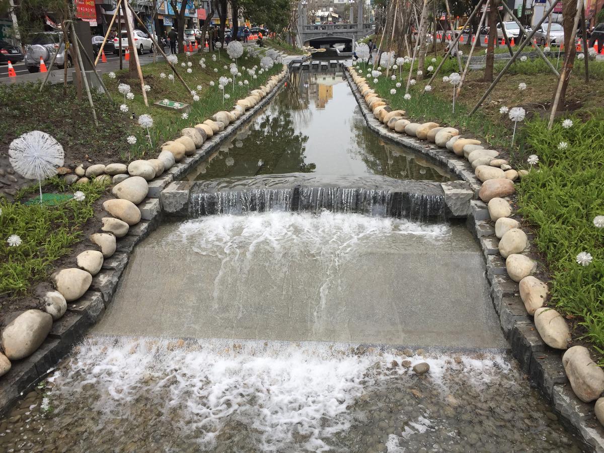 Garden Hotel Taichung Esterno foto