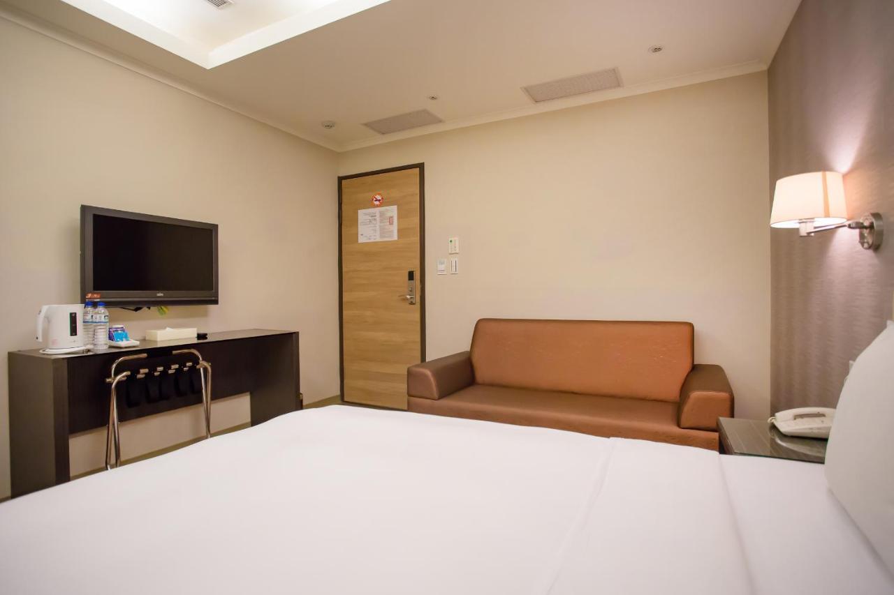 Garden Hotel Taichung Esterno foto