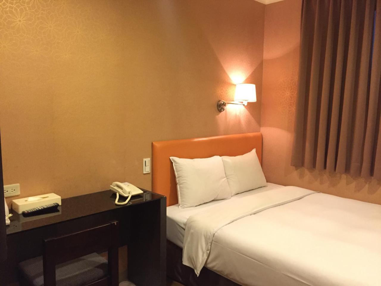 Garden Hotel Taichung Esterno foto